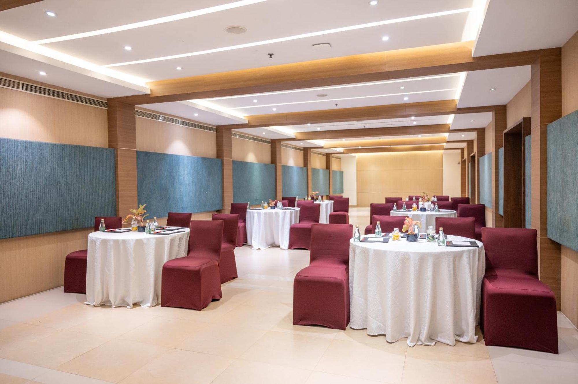 Grand Kakinada By Grt Hotels Extérieur photo
