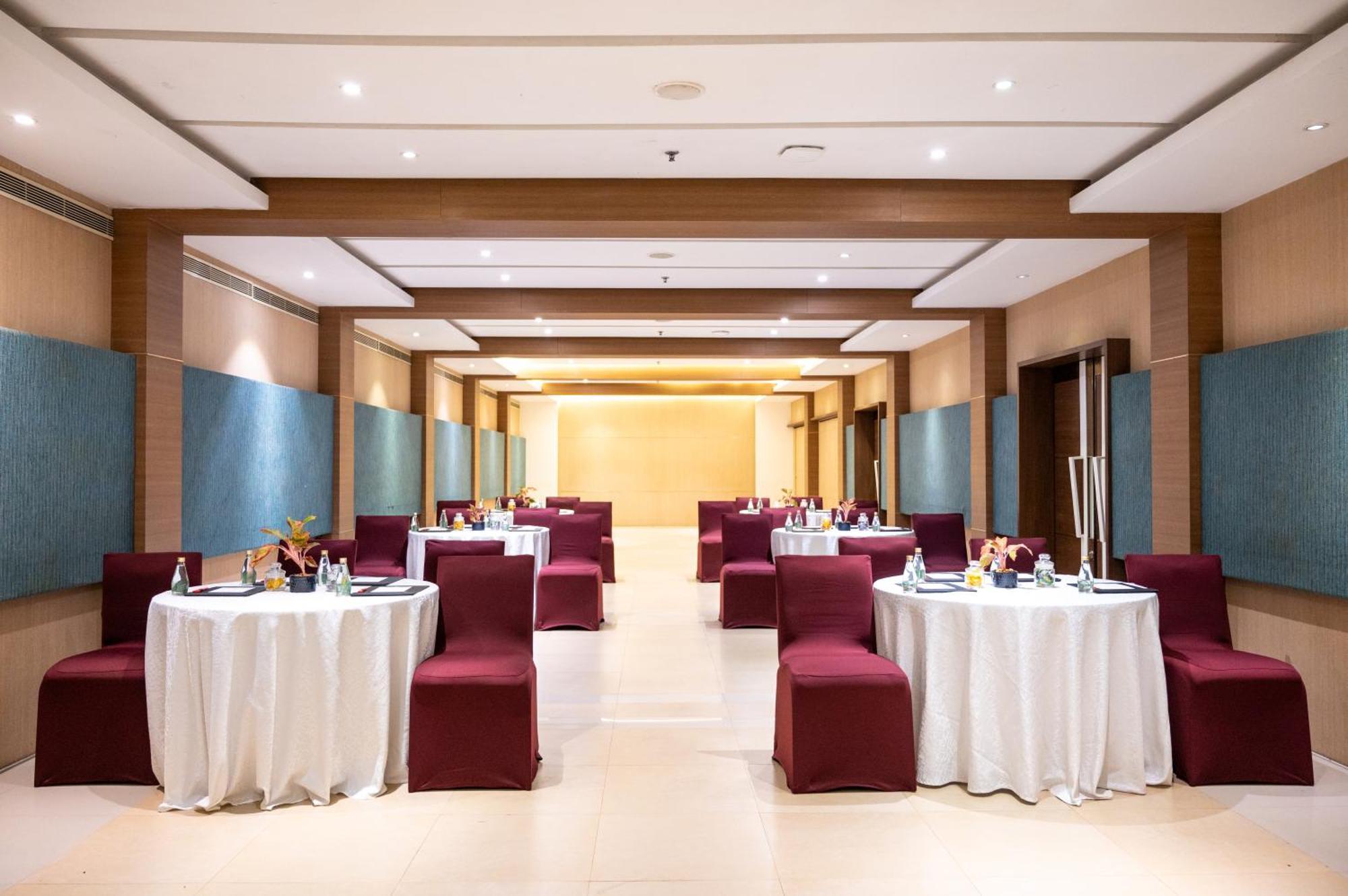 Grand Kakinada By Grt Hotels Extérieur photo
