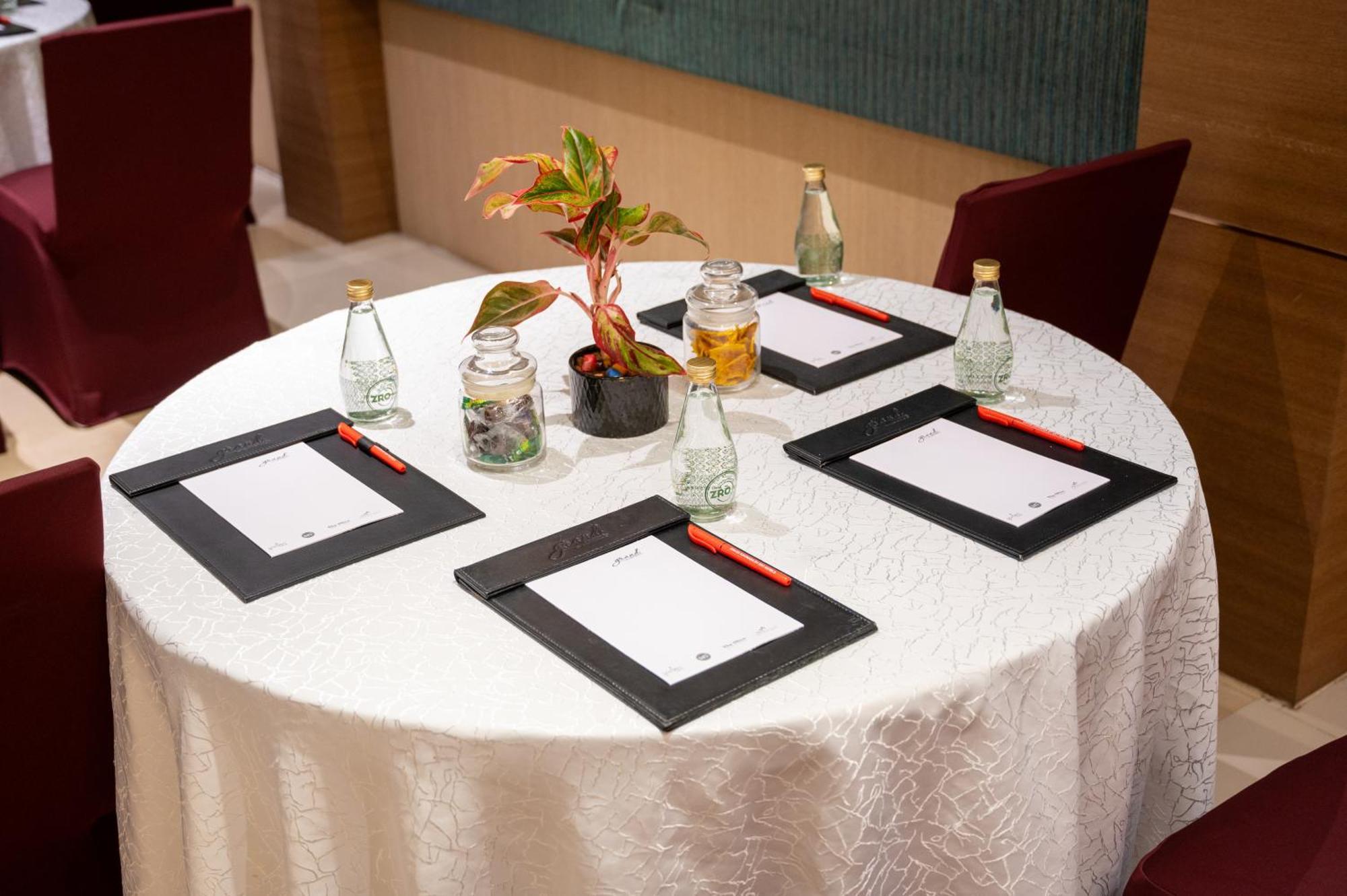 Grand Kakinada By Grt Hotels Extérieur photo