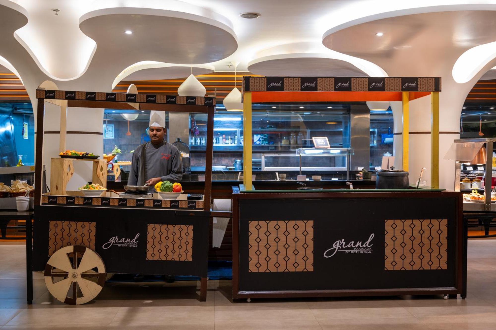 Grand Kakinada By Grt Hotels Extérieur photo